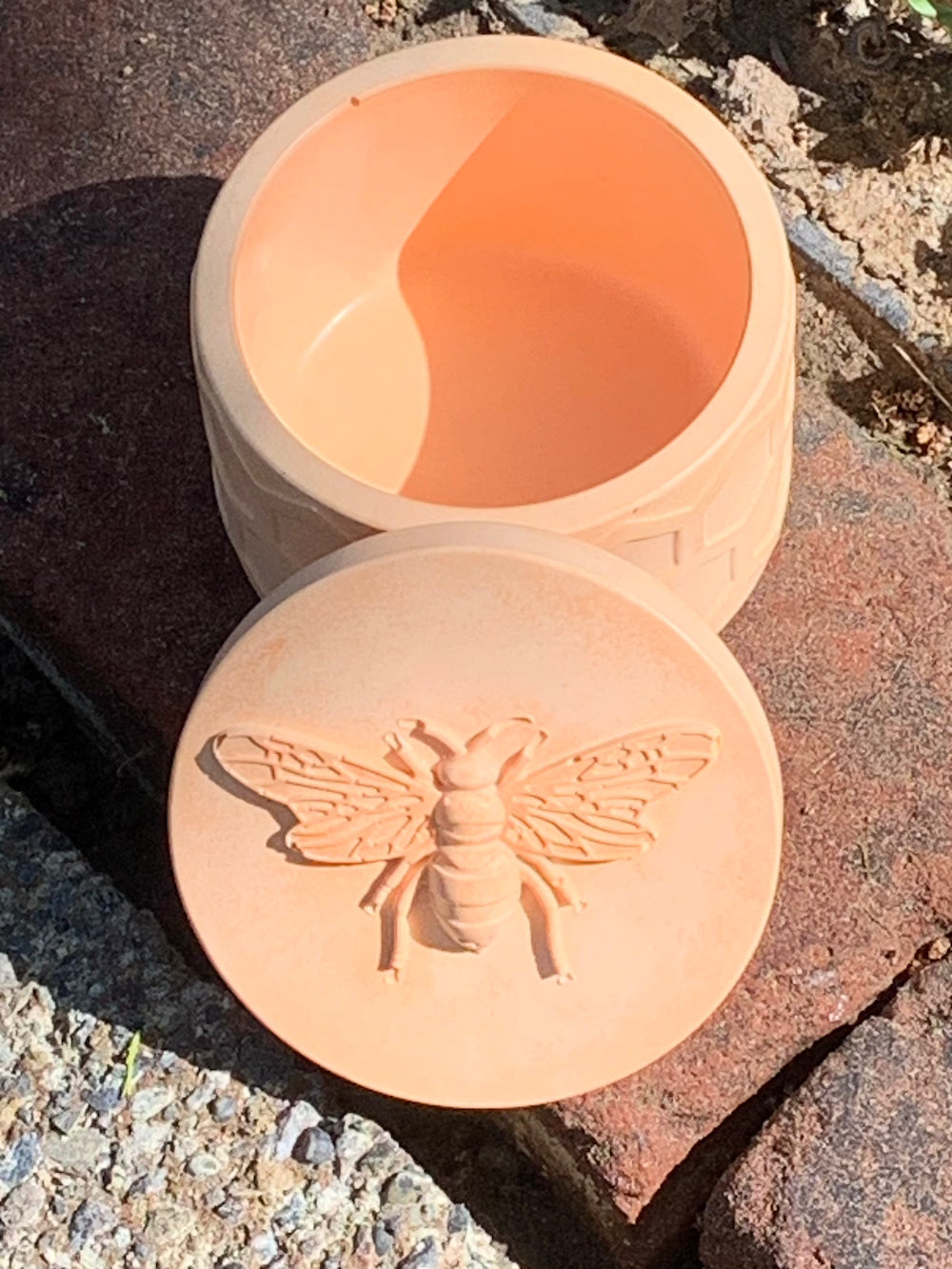 Bee Vessel – Ritual Jar for Offerings & Small Works